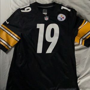 Juju Smith-Schuster jersey size medium.